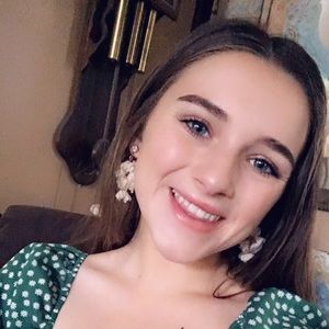 Meet your Posher, Alexandra